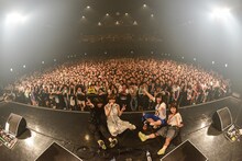 ねごと「ねごと presents『お口ポカーン?! 初の全国ワンマンツアー2015 ～VISIONは続くよどこまでも♪～』」東京・Zepp DiverCity TOKYO公演の様子。（Photo by AZUSA TAKADA）