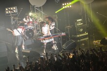 ねごと「ねごと presents『お口ポカーン?! 初の全国ワンマンツアー2015 ～VISIONは続くよどこまでも♪～』」東京・Zepp DiverCity TOKYO公演の様子。（Photo by AZUSA TAKADA）