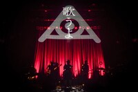 amazarashi 5th anniversary live「APOLOGIES」WWW公演の様子。（提供：ソニー・ミュージックアソシエイテッドレコーズ）