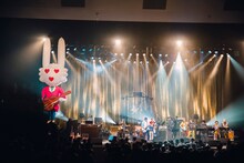 「忌野清志郎 ロックン・ロール・ショー 渋谷公会堂 Love&Peace 2015年5月2日」の模様。（撮影：山本倫子［MichikoYamamoto］）