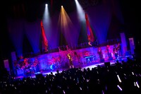 「MIKA NAKASHIMA CONCERT TOUR 2015 "THE BEST"～DEARS＆TEARS～」6月9日公演の様子。（撮影：葛西龍）