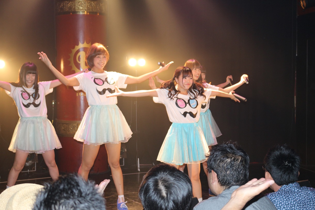 「LinQモノマネ道場から破りサーキット」の様子。 （写真提供：ジョブ・ネット）