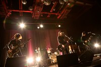 6月9日に東京・日活調布撮影所で行われたシークレットライブの様子。（撮影：新保勇樹）