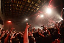 [Alexandros]（Photo by Yukihide “JON...” Takimoto）