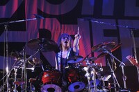 SATOち（ムック / Dr）（Photo by Yukihide “JON...” Takimoto）