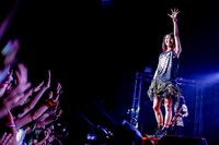 LiSA「LiVE is Smile Always～Launcher～」Zepp Tokyo公演の様子。（Photo by hajime kamiiisaka）