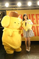 渡辺麻友「出逢いの続き」発売記念ミニライブの様子。（写真提供：ソニー・ミュージックレーベルズ）