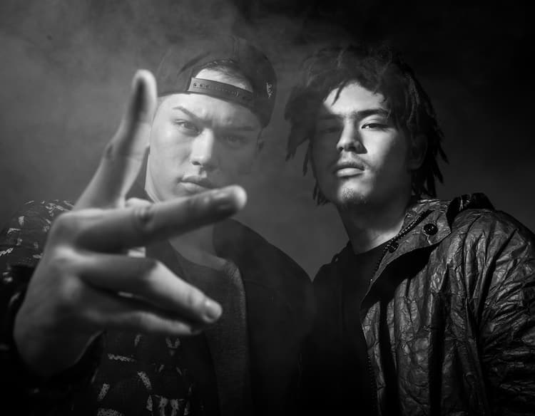 川崎の2WIN＆BAD HOP、待望の1stアルバムともに完成 - 音楽ナタリー