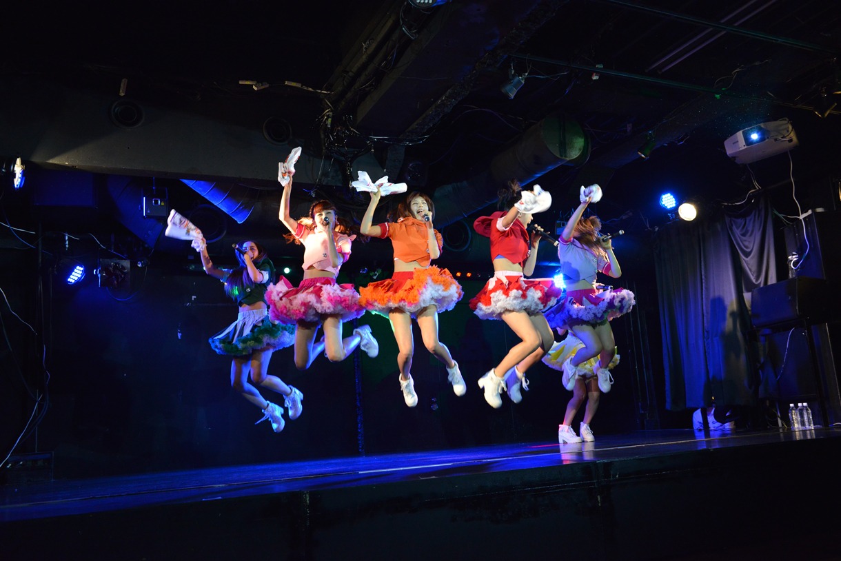 新曲「#PANAiii」を披露するChu-Z。