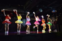 新曲「#PANAiii」を披露するChu-Z。