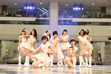 東京パフォーマンスドールによるメジャーデビュー1周年記念イベントの様子。
