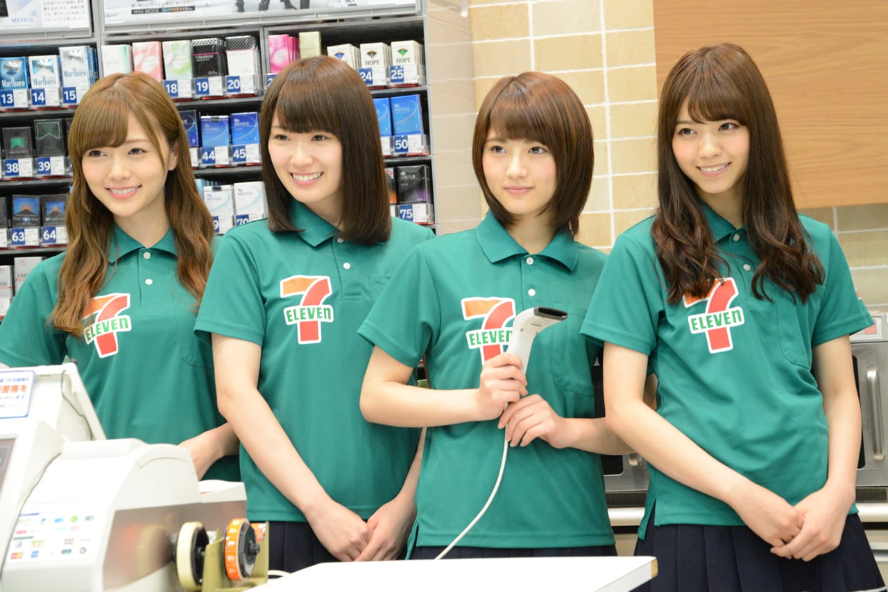 左から白石麻衣、高山一実、若月佑美、西野七瀬。 - 「卒業