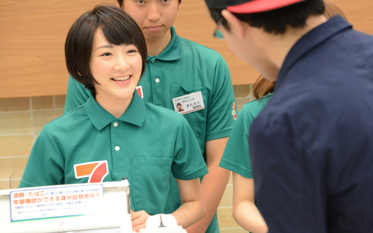 乃木坂46 セブンイレブントレカ 生駒里奈 乃木坂46 生駒里奈 初期トレーディングカード - メルカリ