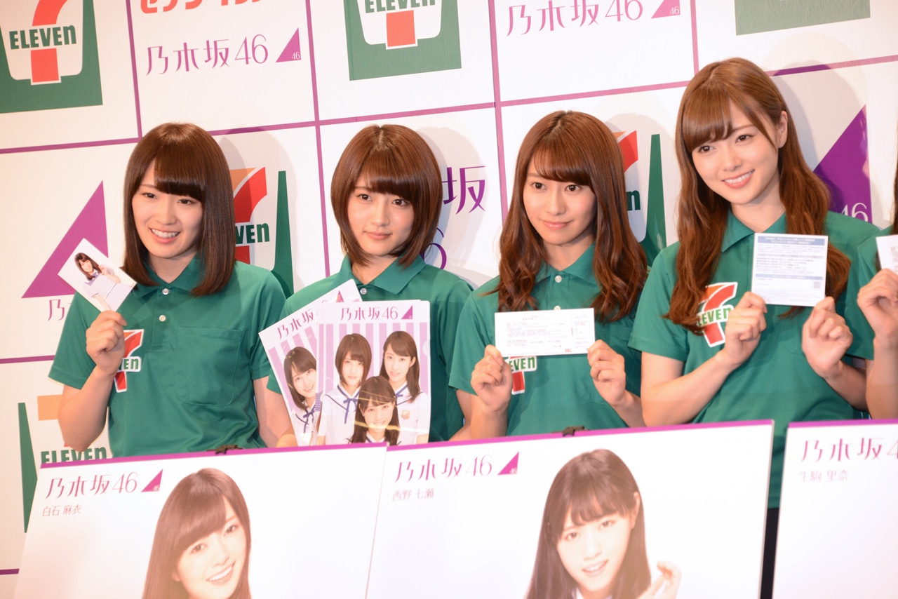 左から高山一実、若月佑美、桜井玲香、白石麻衣。