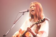 「弾き語りワンマンツアー2015“最高の仕打ち”」東京・TSUTAYA O-EAST公演の様子。（Photo by Atsushi Ito）