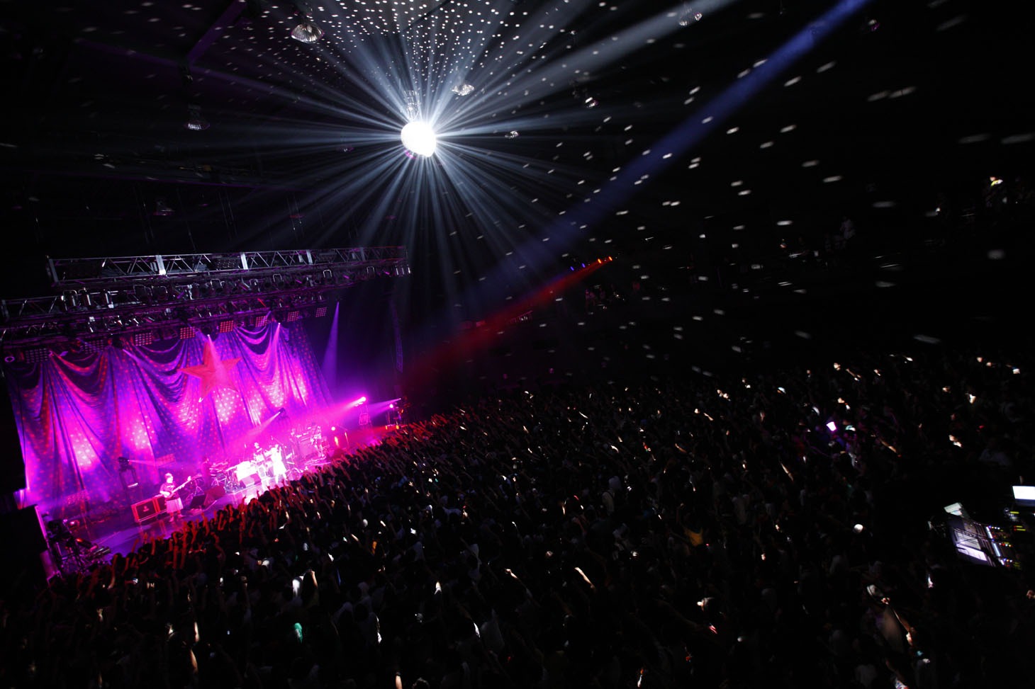 東京・Zepp Tokyo公演の様子。（撮影：ミヨシツカサ）