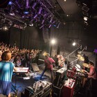テスラは泣かない。“ロック”を凝縮した新作「ジョハリの窓」完成