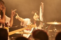 まゆこ（Dr）（提供：ポニーキャニオン）