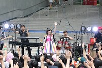 佐藤聡美「しゅがみ、君のとこまで“紙ヒコーキ”届けに行きます」の様子。