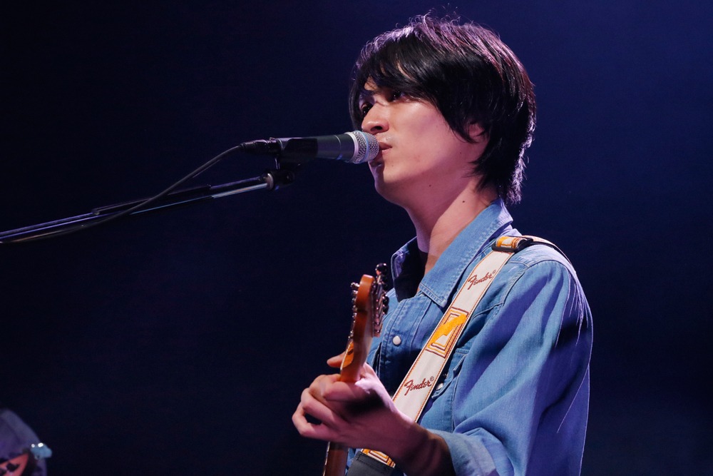 光村龍哉（Vo, G）（写真提供：キューンミュージック）