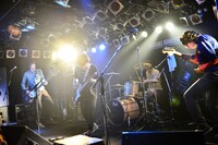 ドラマチックアラスカ（撮影：橋本塁）