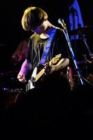 ヒジカタナオト（Vo, G / ドラマチックアラスカ）（撮影：橋本塁）