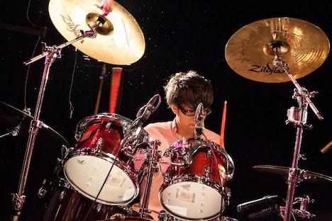 實吉祐一（Dr / テスラは泣かない。）（Photo by Daisuke Sakai [eggman]）