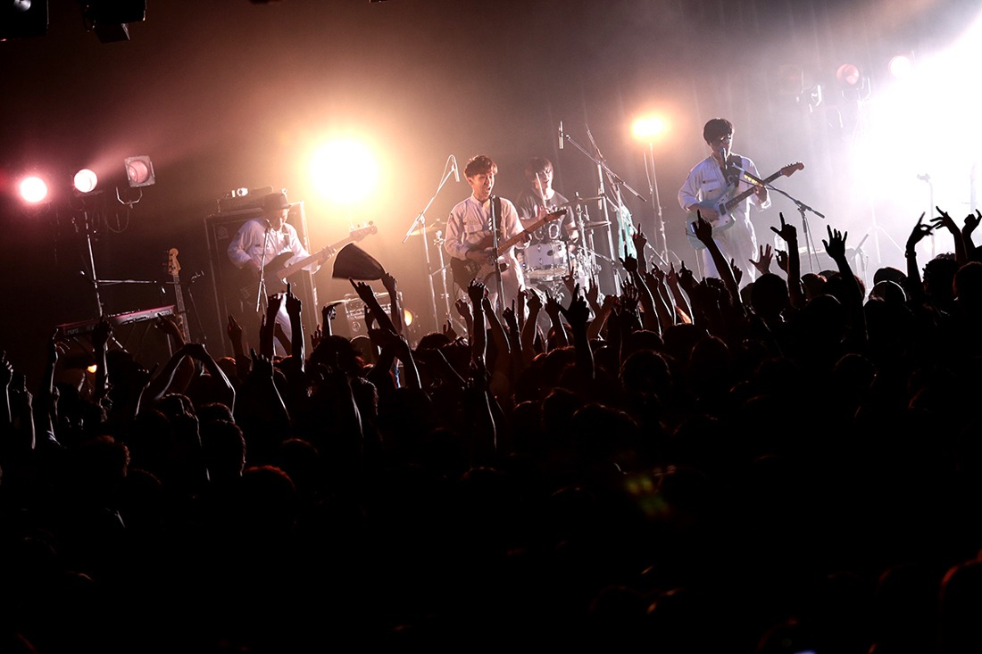 UNCHAIN「UNCHAIN Love & Groove Delivery Tour 2015」東京・LIQUIDROOM公演の様子。 （Photo by watanabe "kool" syo）