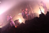 UNCHAIN「UNCHAIN Love & Groove Delivery Tour 2015」東京・LIQUIDROOM公演の様子。 （Photo by watanabe "kool" syo）