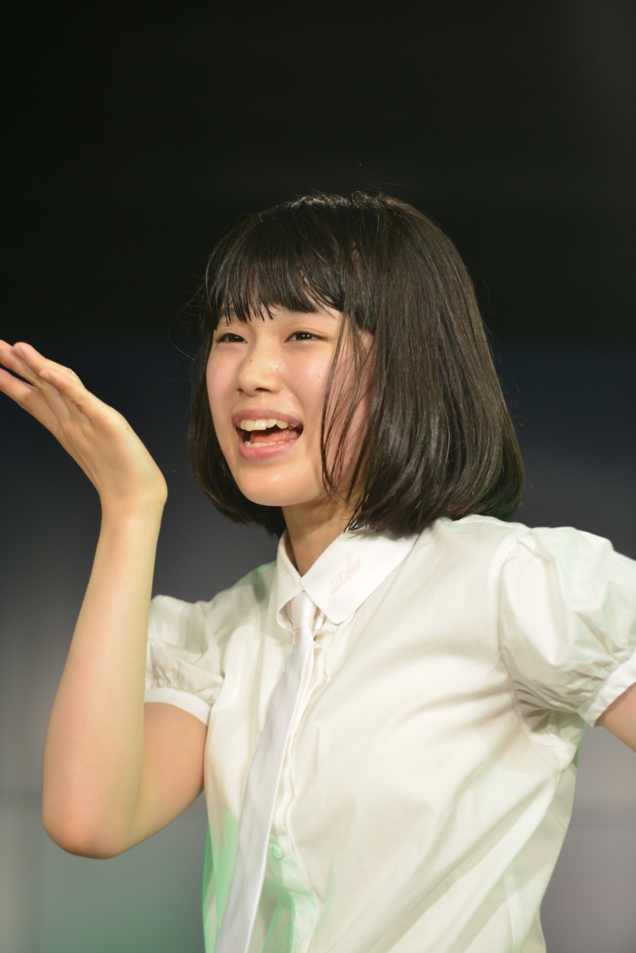 石野理子