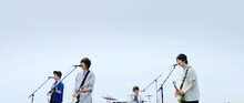androp「Yeah! Yeah! Yeah!」のミュージックビデオのワンシーン。