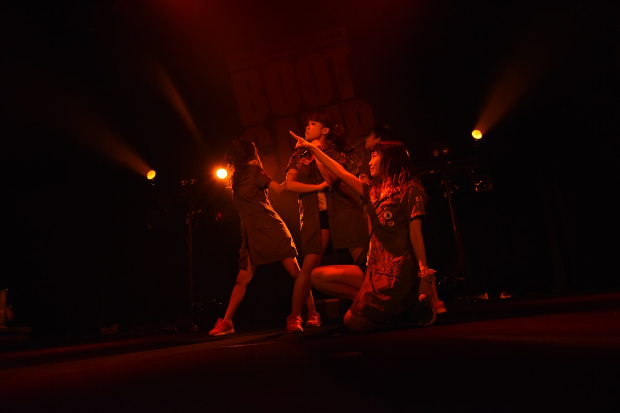「Cheeky Parade LIVE HOUSE TOUR2015 ～Cheeky Boot Camp～」ライブの様子。