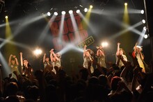 「Cheeky Parade LIVE HOUSE TOUR2015 ～Cheeky Boot Camp～」ライブの様子。