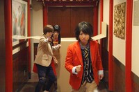 「でんぱコネクションフレンチ～でんぱオシャレ探偵局～」のワンシーン。(c)でんぱコネクション製作委員会