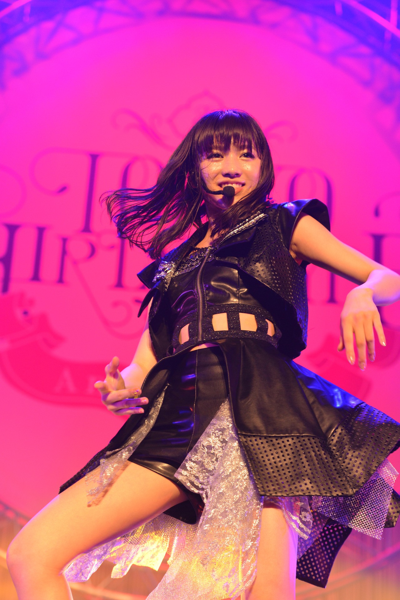 新井ひとみ