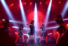 東京女子流「TOKYO GIRLS' STYLE 5th Anniversary LIVE -キラリ☆ into the new world-」の様子。