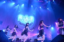 東京女子流「TOKYO GIRLS' STYLE 5th Anniversary LIVE -キラリ☆ into the new world-」の様子。