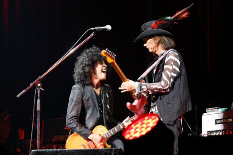 佐藤タイジとChar。（撮影：ほりたよしか）