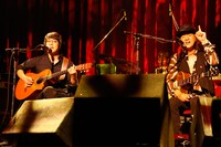 山崎まさよしとChar。（撮影：ほりたよしか）