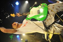 の子（G, Vo）（撮影：佐藤哲郎）