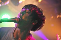 の子（G, Vo）（撮影：佐藤哲郎）