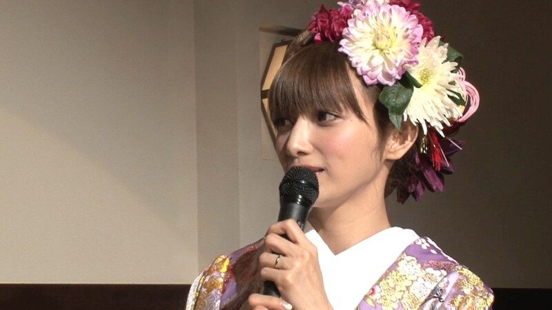 エイベックス・マネジメントのYouTube公式チャンネルで公開されている後藤真希の結婚式映像のワンシーン。