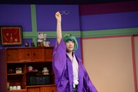 空琉美遊亭丸京役の堀未央奈。