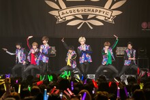 超特急（撮影：米山三郎［SignaL］）