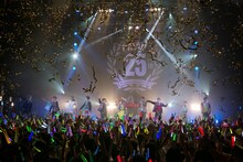 超特急とTRFのコラボステージ。（撮影：米山三郎［SignaL］）