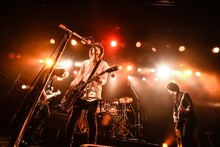 「MAGIC OF LiFE LIVE TOUR 2015」東京・LIQUIDROOMの様子。（Photo by Yusuke Satou）