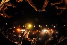 「MAGIC OF LiFE LIVE TOUR 2015」東京・LIQUIDROOMの様子。（Photo by Yusuke Satou）