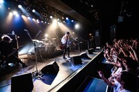 「MAGIC OF LiFE LIVE TOUR 2015」東京・LIQUIDROOMの様子。（Photo by Yusuke Satou）