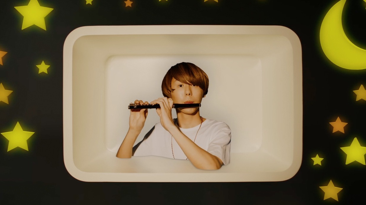 「StaRt」MVのワンシーン。