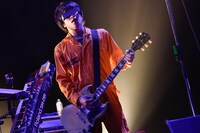 ハヤシ（G, Vo, Syn, Programming）（撮影：古渓一道）